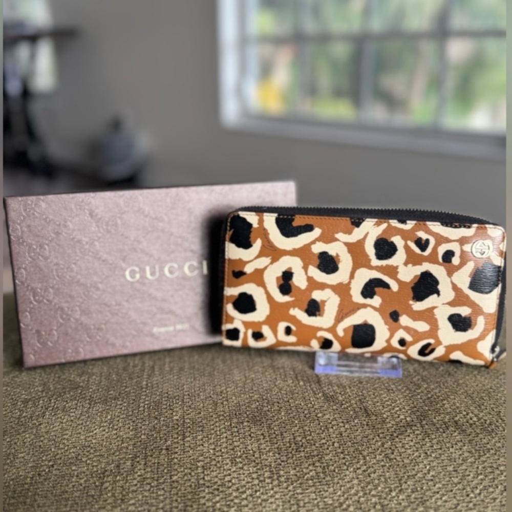 Gucci Brown and Black Wallet with Leopard Print